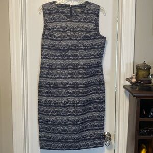 Classic Sleeveless  Sheath EUC